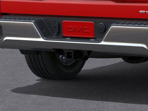 New 2026 GMC Sierra 1500 SLE w/ Preferred Package image 14
