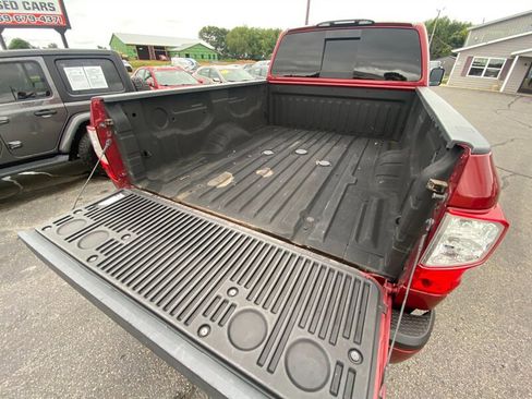 Used 2019 Nissan Titan PRO-4X image 22