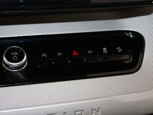 Used 2025 Ford Expedition Active AWD/4WD image 50