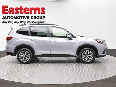 Used 2023 Subaru Forester Premium AWD/4WD image 4