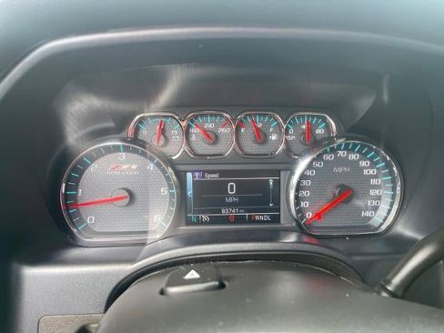 Used 2018 Chevrolet Silverado 1500 LT w/ All Star Edition image 12