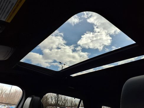 Used 2024 Ford Explorer ST w/ Equipment Group 401A image 6