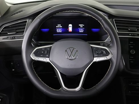 Used 2024 Volkswagen Tiguan SE FWD image 43