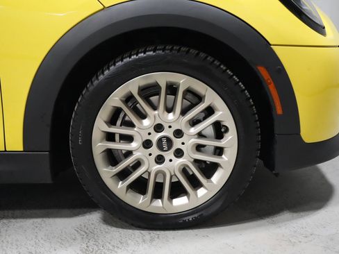 Certified 2025 MINI Cooper S image 30