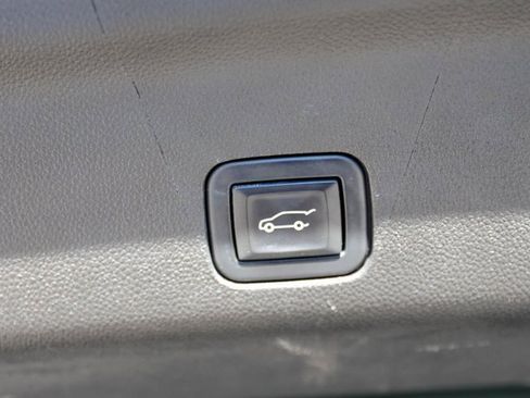 Used 2021 Chevrolet Tahoe Z71 w/ Rear Media and Nav Package image 9