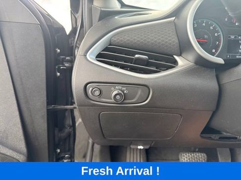 Used 2024 Chevrolet Malibu LT FWD image 9