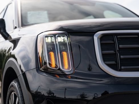 Used 2024 Kia Telluride SX FWD image 10