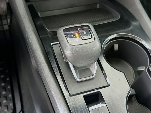 Used 2022 Nissan Rogue SV image 24