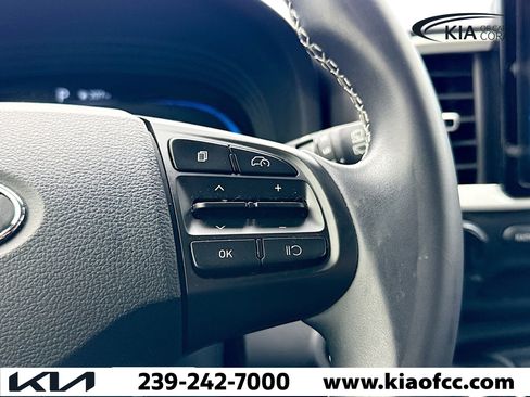 Used 2023 Hyundai Venue Limited image 36