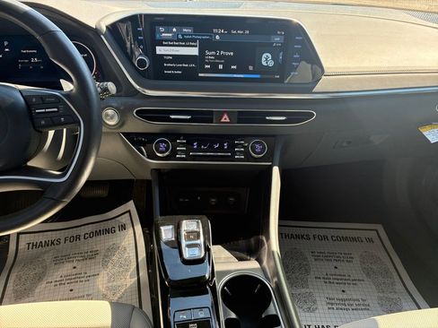 Used 2022 Hyundai Sonata Limited image 11