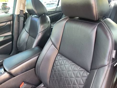 Used 2017 Nissan Maxima Platinum FWD image 18