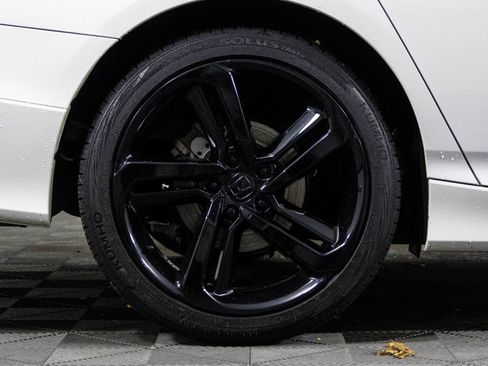 Used 2022 Honda Accord Sport image 40