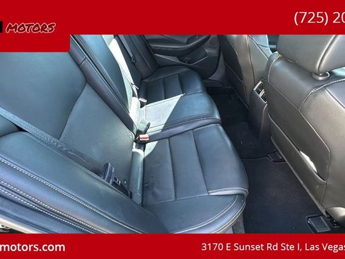 Used 2019 Nissan Maxima 3.5 SV w/ Floor Mat Group FWD image 11