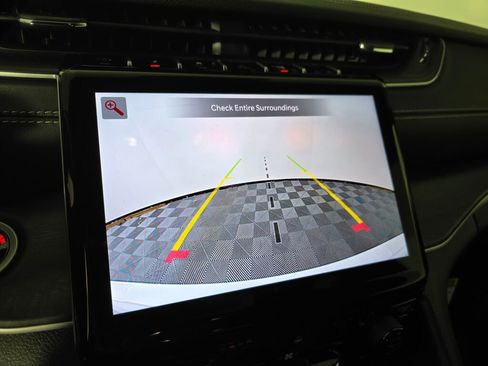 New 2025 Jeep Grand Cherokee Limited w/ Black Appearance Package image 22