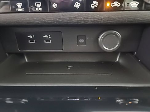 Used 2025 Mitsubishi Outlander SE AWD/4WD image 36