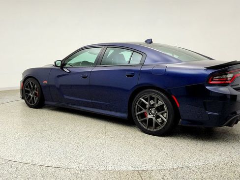 Used 2017 Dodge Charger R/T Scat Pack w/ Beats Audio Group RWD image 7