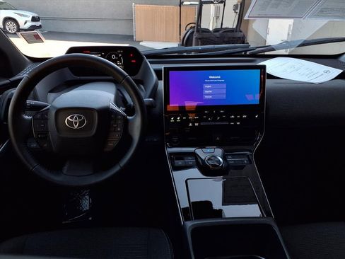 Certified 2025 Toyota bZ4X FWD image 20