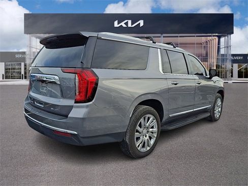 Used 2021 GMC Yukon XL SLT w/ Rear Media and Nav Package image 6