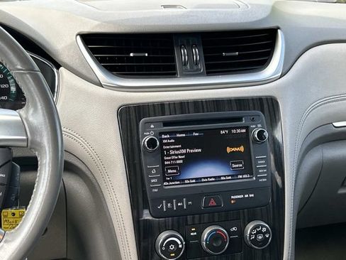 Used 2014 Chevrolet Traverse LT FWD image 14