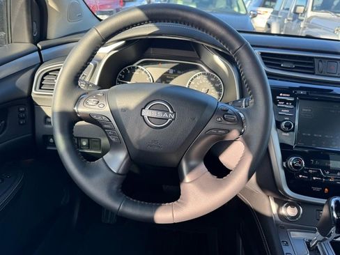 Used 2024 Nissan Murano SL image 14