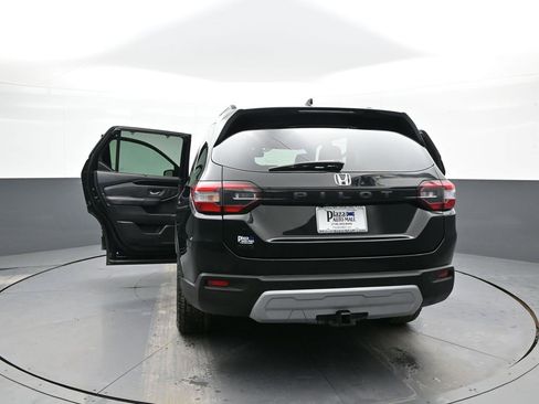 Certified 2023 Honda Pilot TrailSport image 49