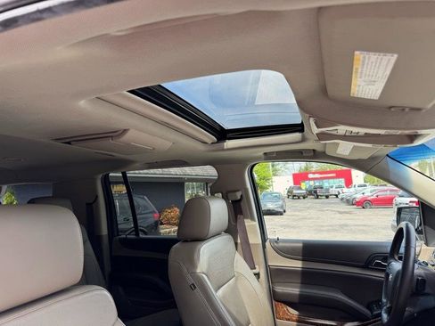 Used 2017 Chevrolet Suburban Premier image 10