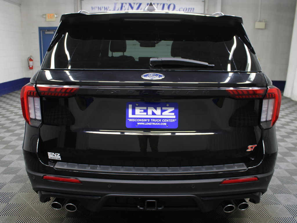 Used 2025 Ford Explorer ST AWD/4WD image 46