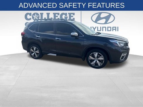 Used 2019 Subaru Forester Touring image 5