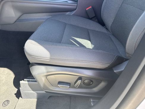 New 2026 Ford Explorer Active RWD image 14