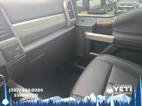 Used 2022 Ford F350 Lariat w/ Black Appearance Package image 25