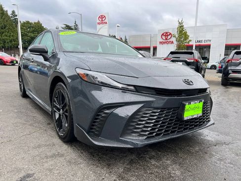 Used 2025 Toyota Camry SE w/ Multimedia Upgrade Package AWD/4WD image 1