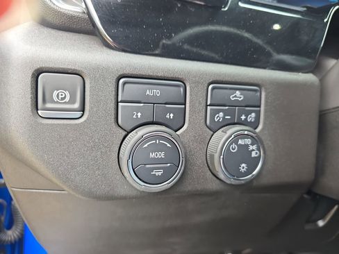 Used 2025 Chevrolet Silverado 1500 LT AWD/4WD image 26