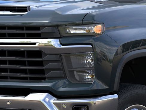 New 2026 Chevrolet Silverado 3500 LT image 10