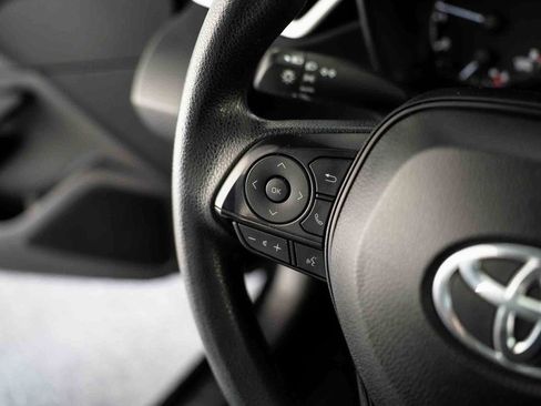 Used 2023 Toyota Corolla LE image 22