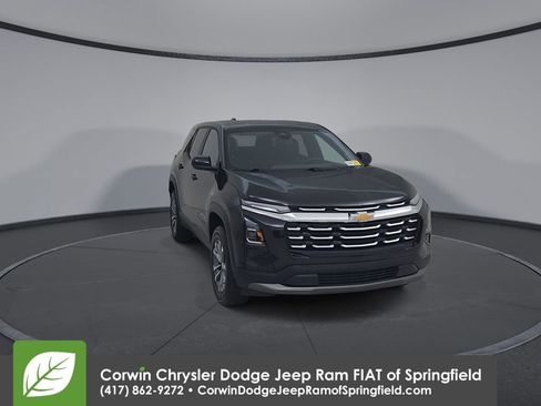 Used 2026 Chevrolet Equinox LT FWD image 4