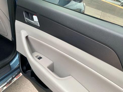 Used 2017 Hyundai Sonata Sport w/ Value Edition Package 02 image 32