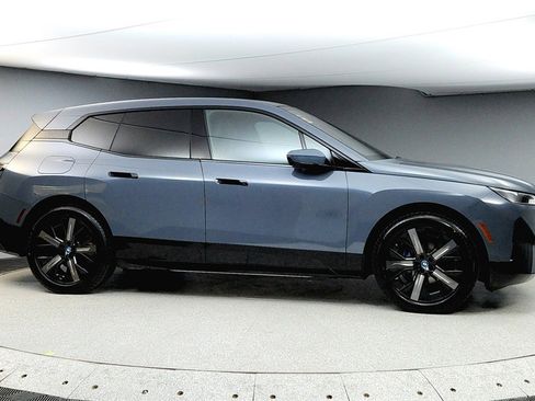 Used 2025 BMW iX xDrive50 w/ Premium Package image 8