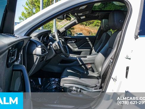 Used 2020 Jaguar F-PACE Premium image 21