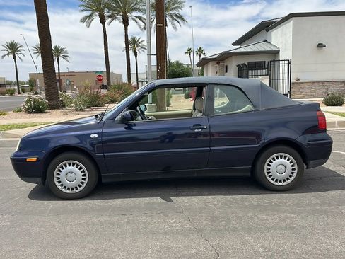 Used 2002 Volkswagen Cabrio GLS FWD image 16
