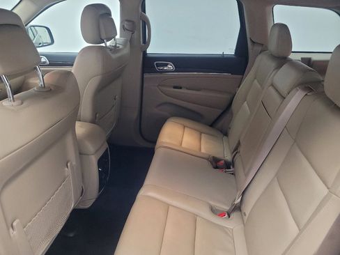 Used 2018 Jeep Grand Cherokee Limited image 18