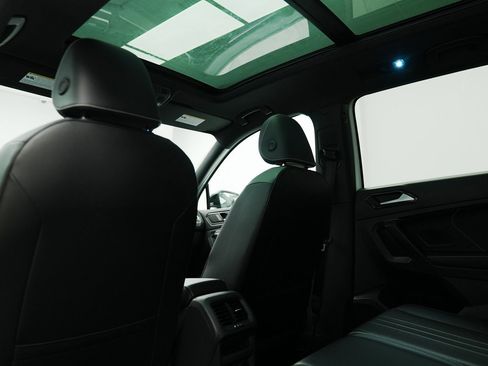 Used 2024 Volkswagen Tiguan SE R-Line image 27