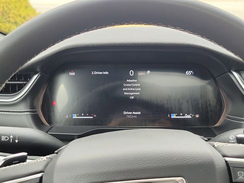 Used 2025 Jeep Grand Cherokee Laredo X image 10