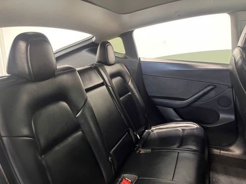 Used 2021 Tesla Model Y 2WD image 13