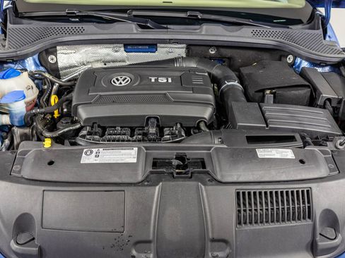 Used 2017 Volkswagen Beetle 1.8T SE FWD image 41