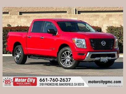 Used 2021 Nissan Titan SV w/ SV Convenience Package