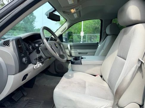 Used 2013 Chevrolet Silverado 2500 LT w/ Interior Plus Package AWD/4WD image 7