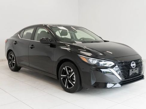 Used 2025 Nissan Sentra SV FWD image 7