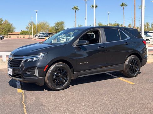 Used 2023 Chevrolet Equinox LT FWD image 2