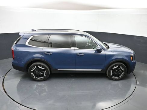 Used 2025 Kia Telluride S FWD image 38