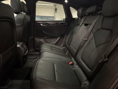 Certified 2026 Porsche Macan AWD/4WD image 30